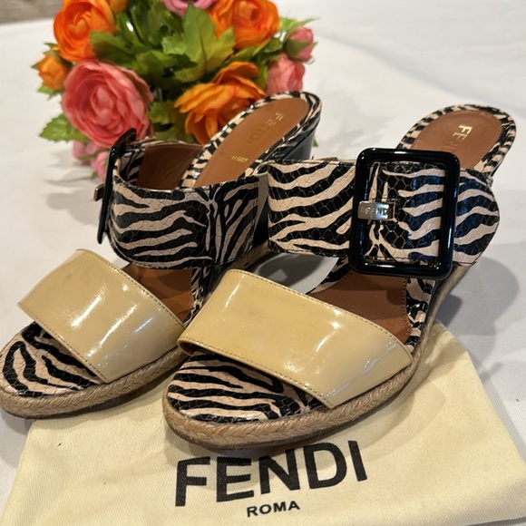 Authentic Fendi wedges - Picture 2 of 11